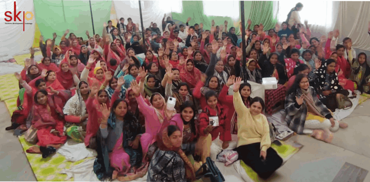Safal Karobar Program participants in training session